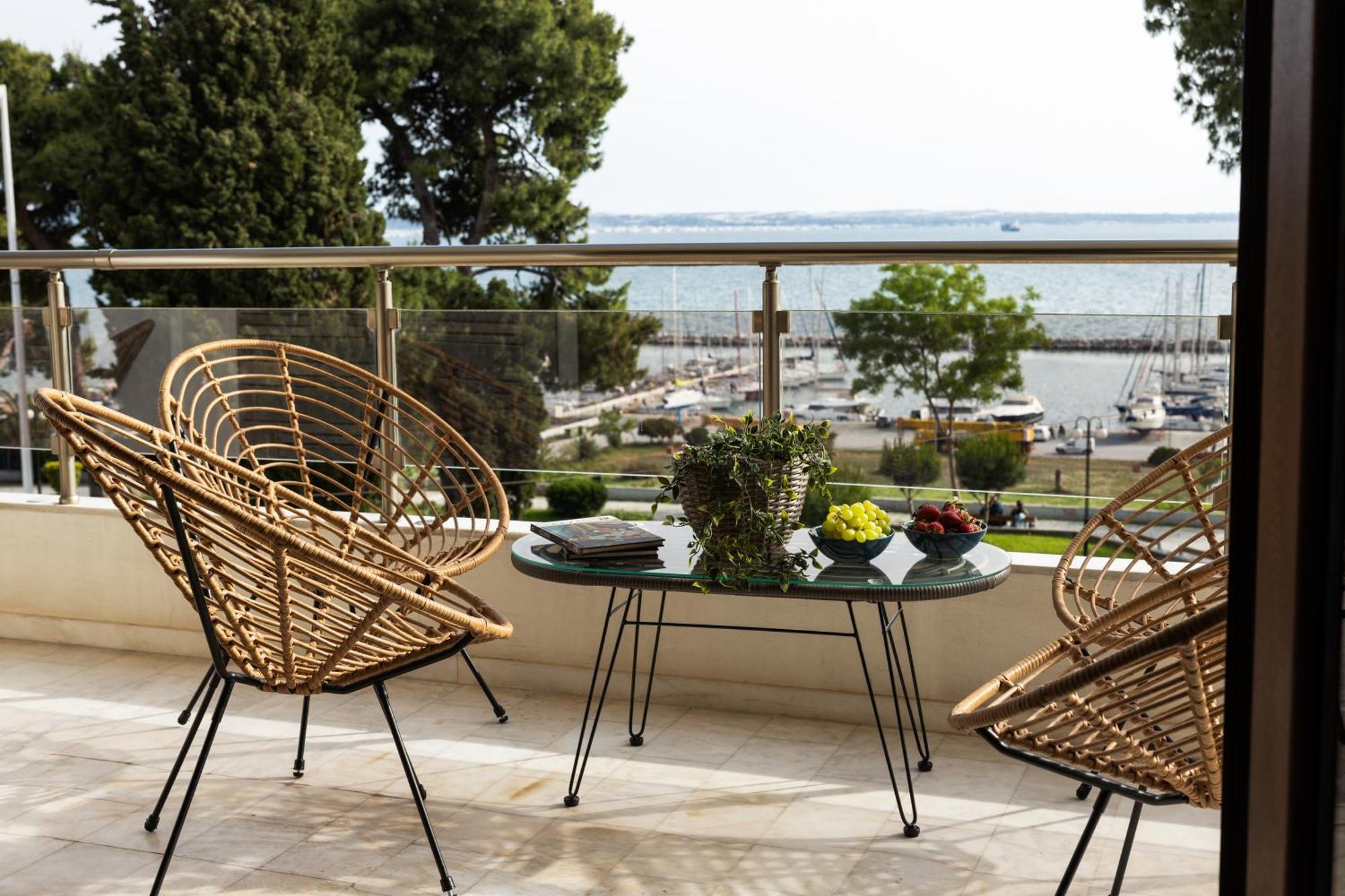 Champagne Sea View Apartment By Binobi! Thessaloníki Exteriör bild