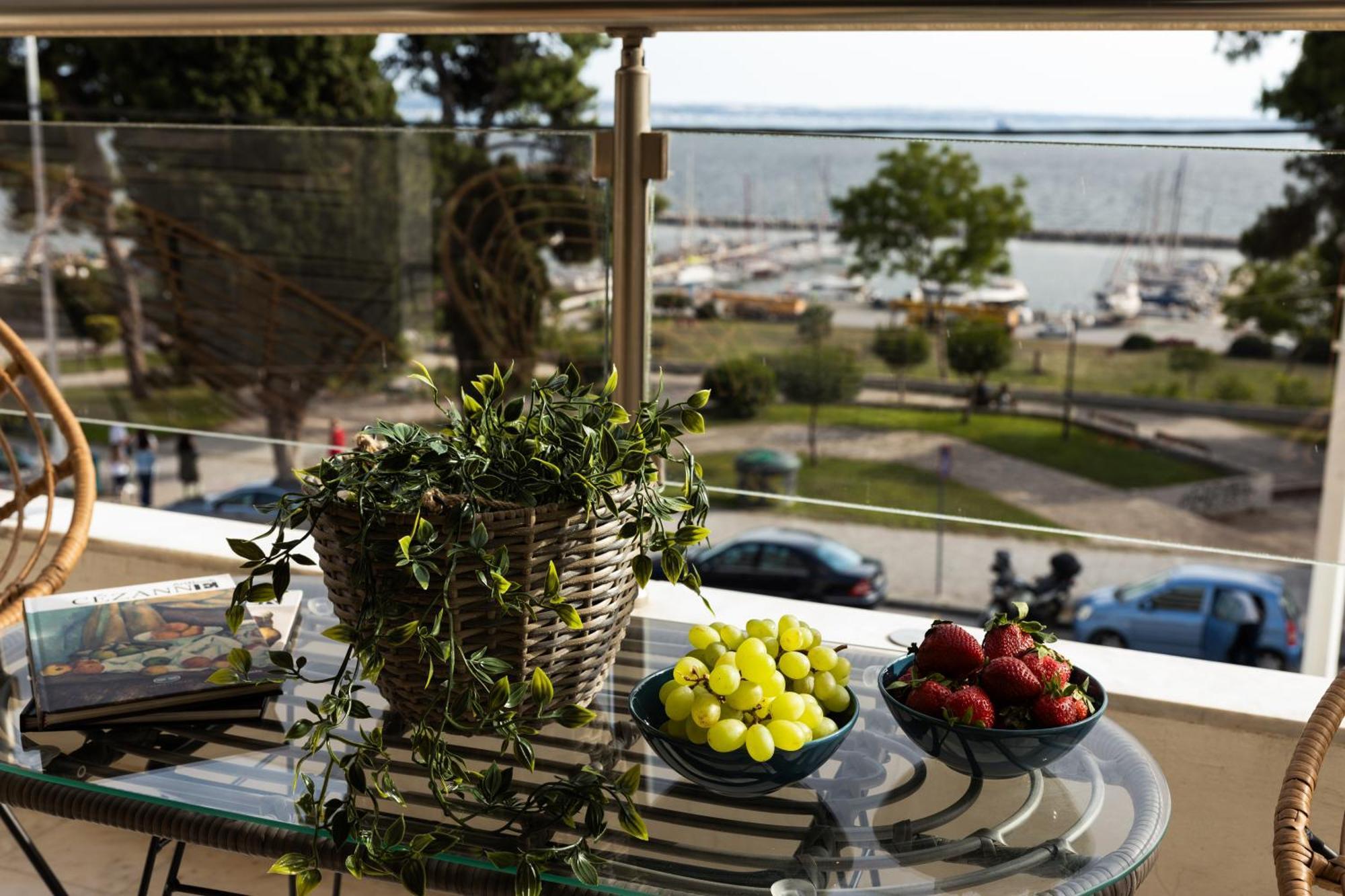 Champagne Sea View Apartment By Binobi! Thessaloníki Exteriör bild